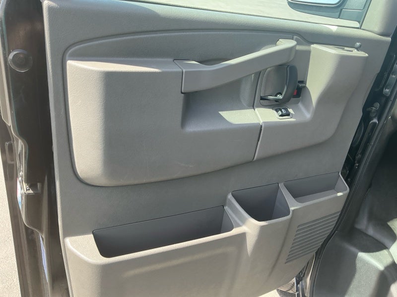 2025 Chevrolet Express Passenger LS
