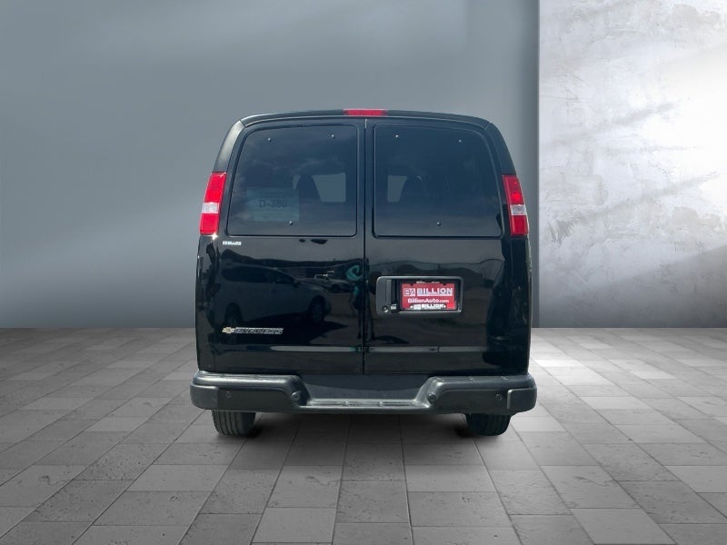 2025 Chevrolet Express Passenger LS