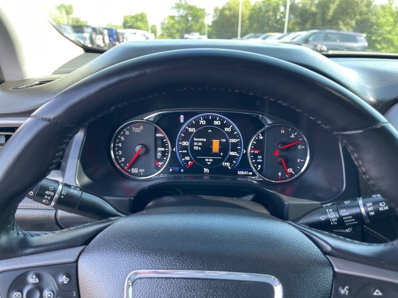 2022 GMC Acadia AT4