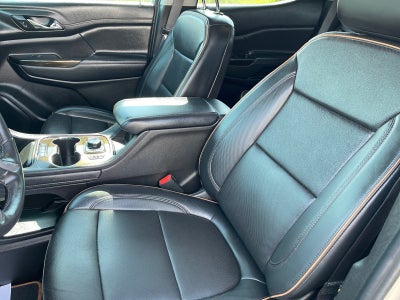 2022 GMC Acadia AT4