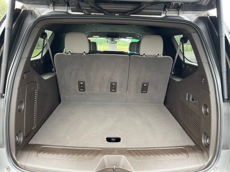 2022 Chevrolet Suburban LT