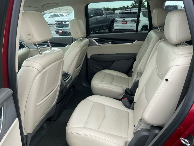 2022 Cadillac XT6 Premium Luxury