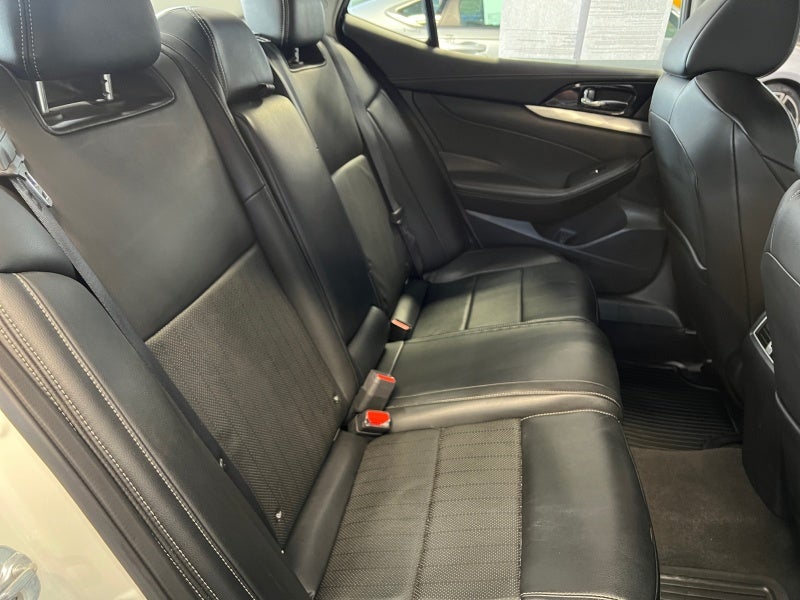 2023 Nissan Maxima SV