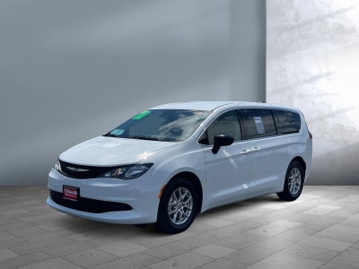 2024 Chrysler Voyager LX