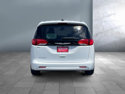 2024 Chrysler Voyager LX