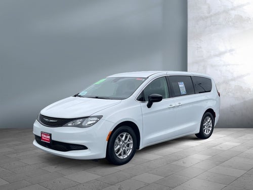 2024 Chrysler Voyager LX