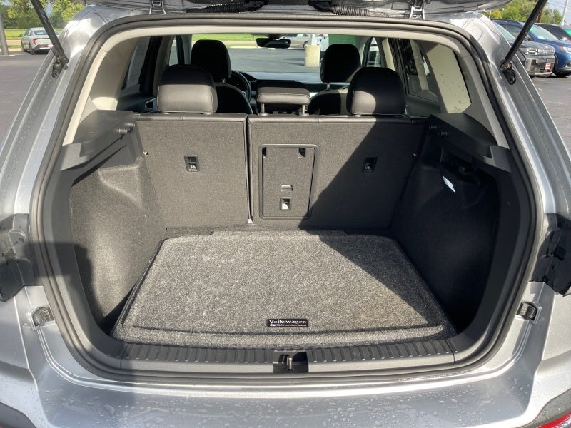 2025 Volkswagen Taos SE
