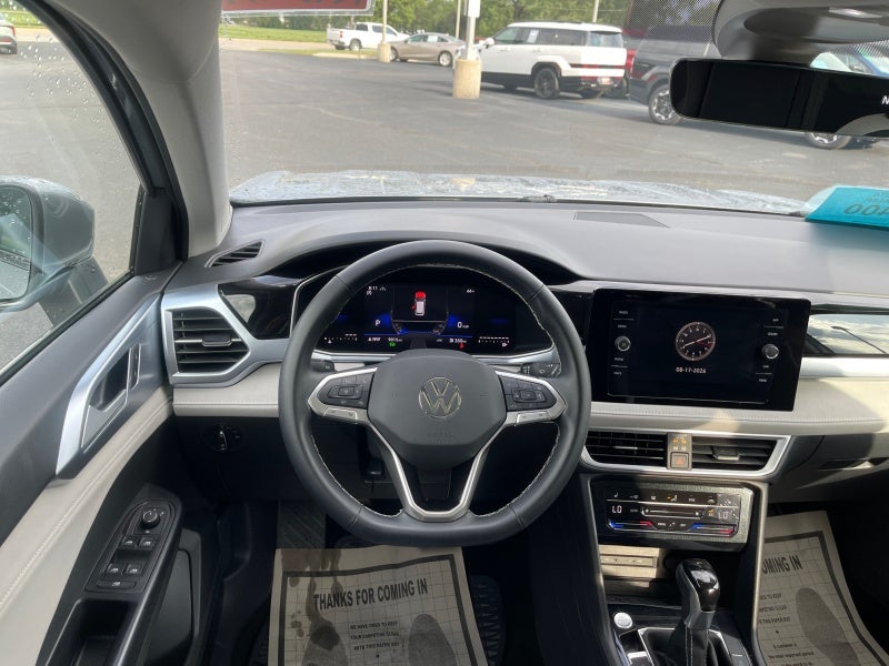 2025 Volkswagen Taos SE