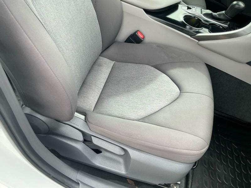 2020 Toyota Camry Hybrid LE