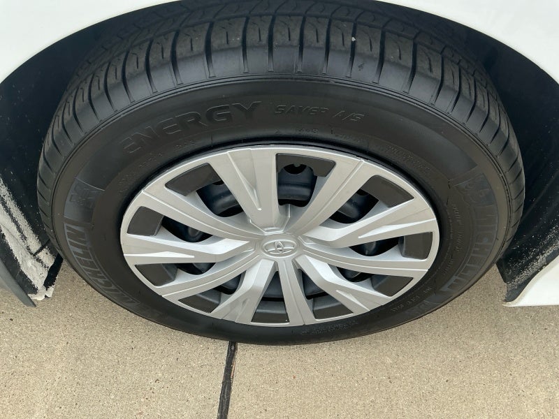 2020 Toyota Camry Hybrid LE