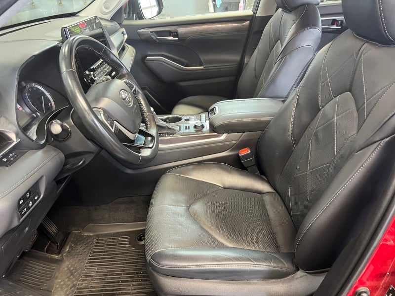 2022 Toyota Highlander Platinum