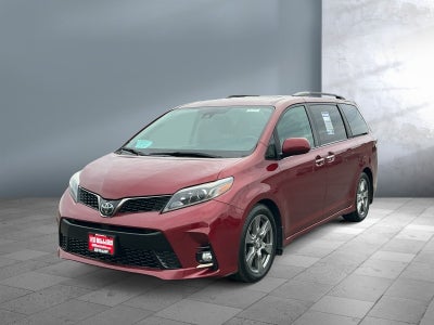 2018 Toyota Sienna SE