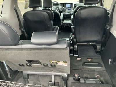 2018 Toyota Sienna SE