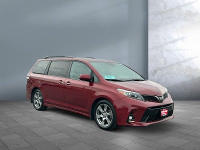 2018 Toyota Sienna SE