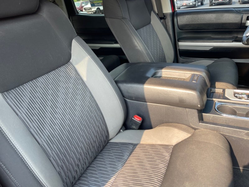 2017 Toyota Tundra 4WD SR5