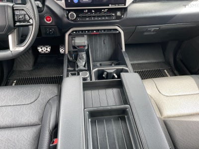2022 Toyota Tundra 4WD SR5