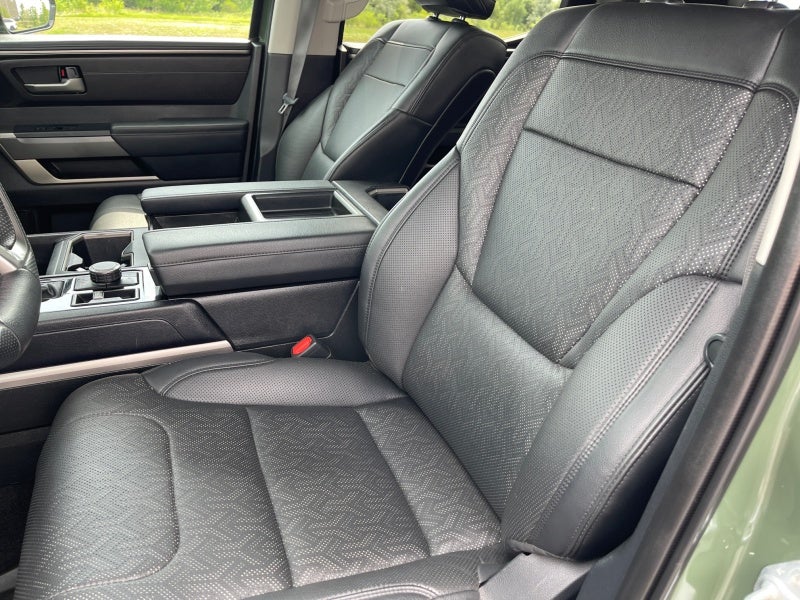 2022 Toyota Tundra 4WD SR5