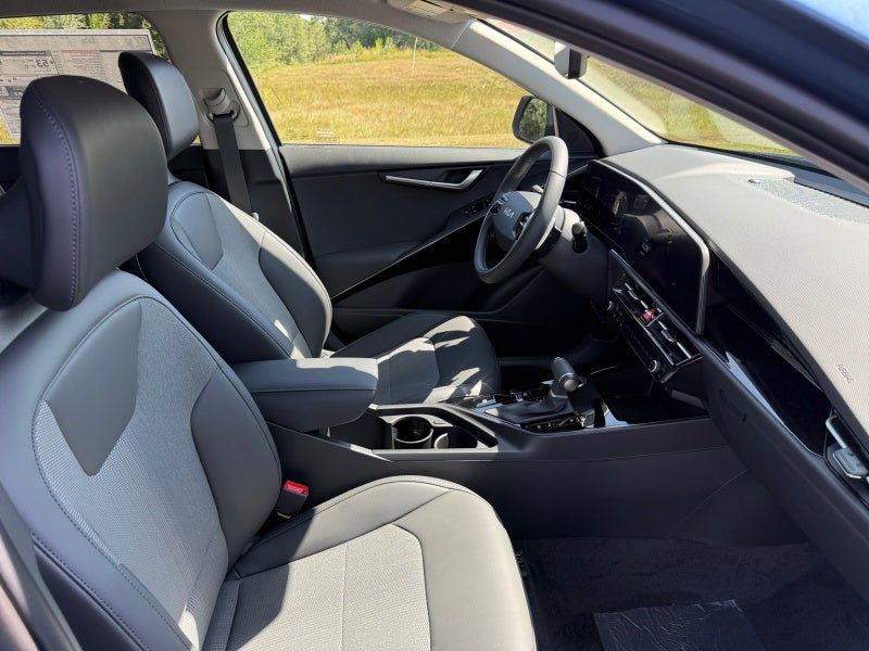 2025 Kia Niro EX
