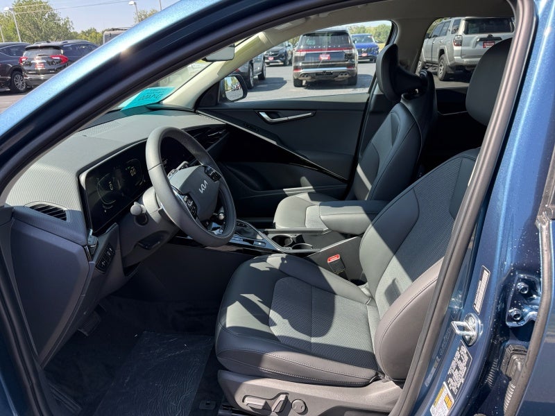 2025 Kia Niro EX