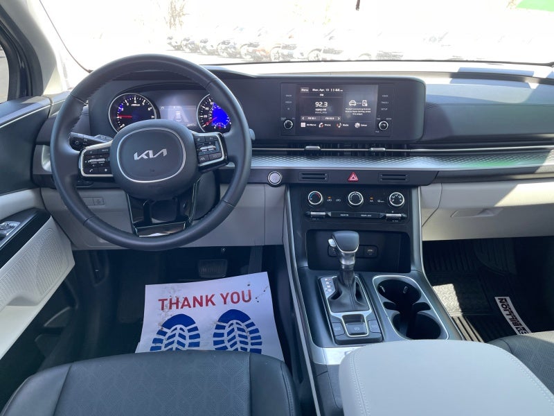 2024 Kia Carnival LX