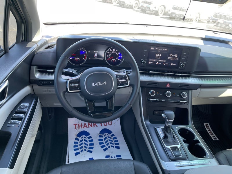 2024 Kia Carnival LX
