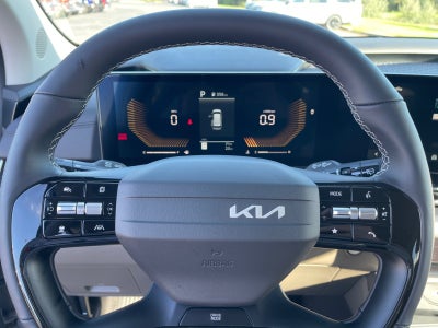 2027 Kia Carnival LXS