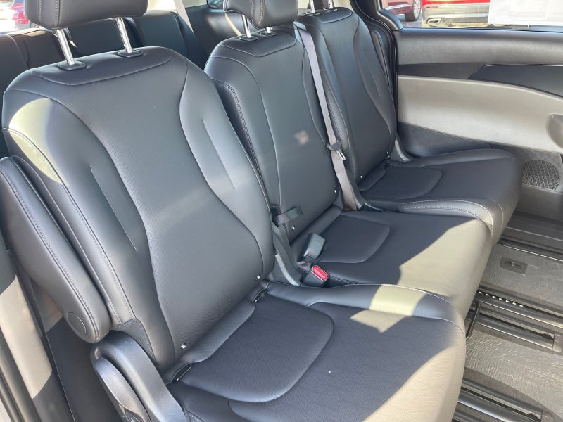 2027 Kia Carnival LXS