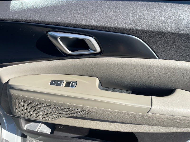 2027 Kia Carnival LXS