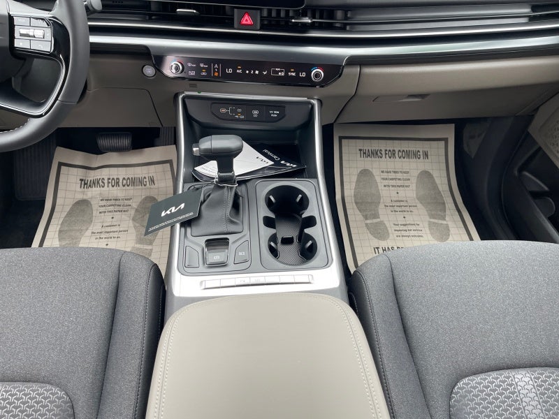 2027 Kia Carnival LX