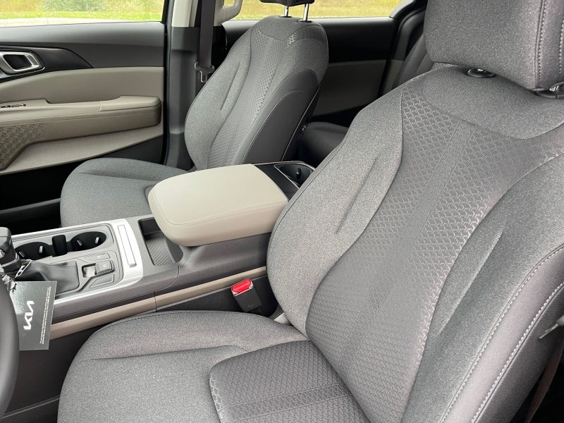 2027 Kia Carnival LX