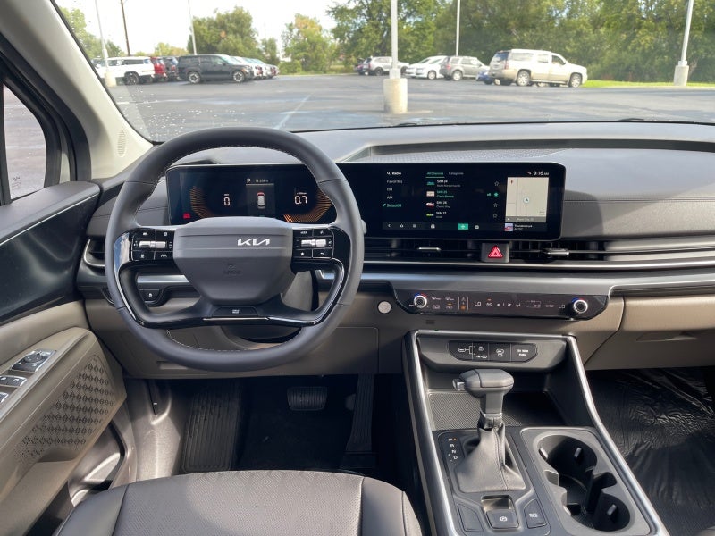 2027 Kia Carnival LXS