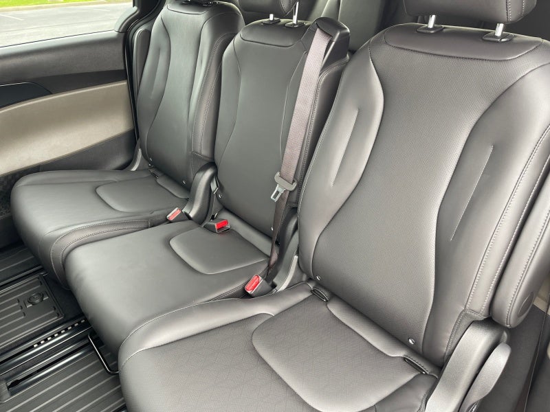 2027 Kia Carnival LXS