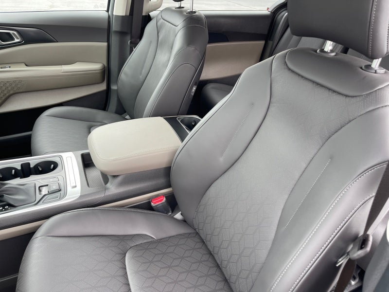 2027 Kia Carnival LXS