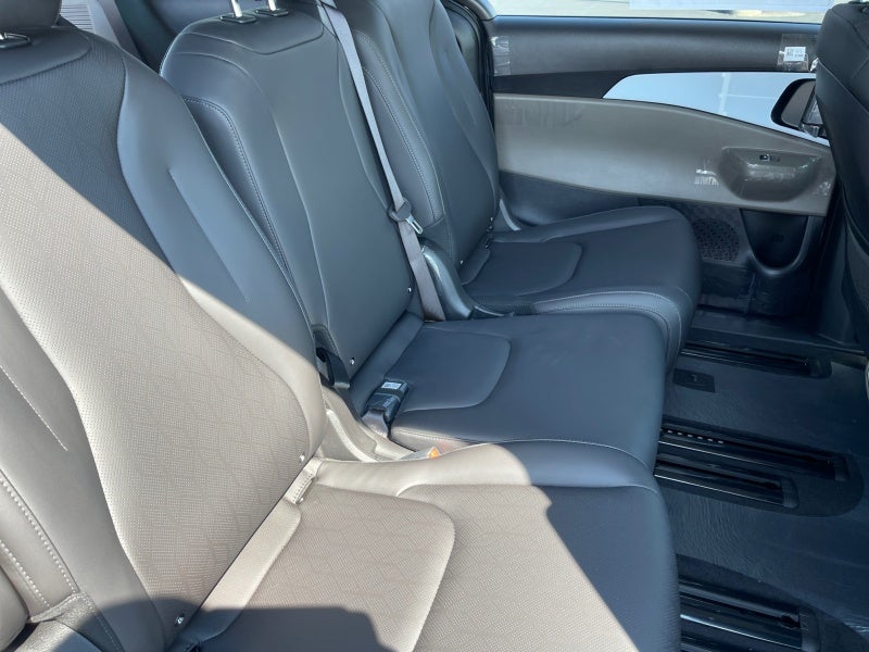2027 Kia Carnival LXS