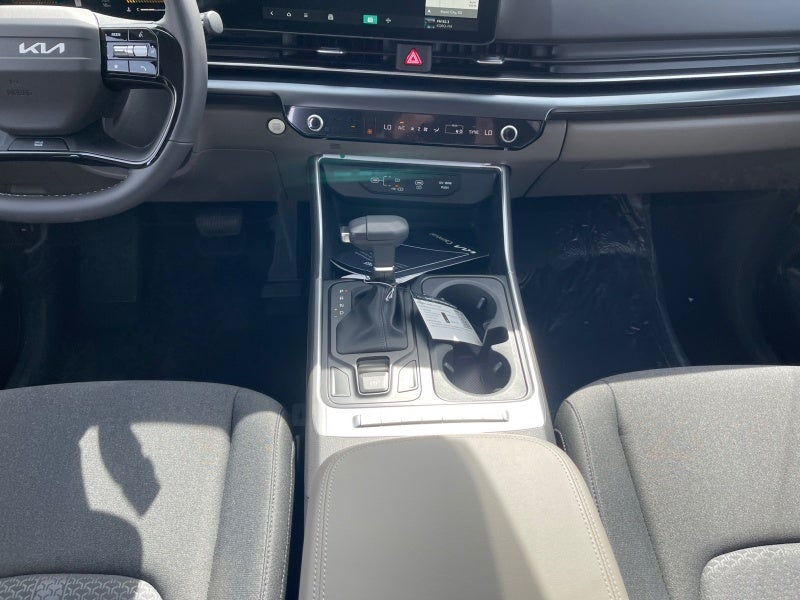 2027 Kia Carnival LX