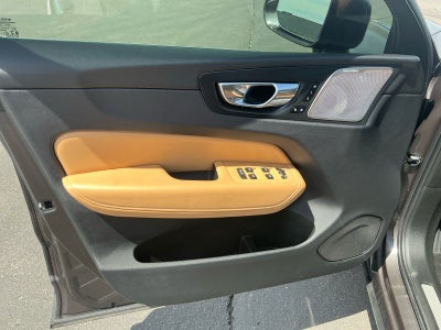 2022 Volvo XC60 Inscription